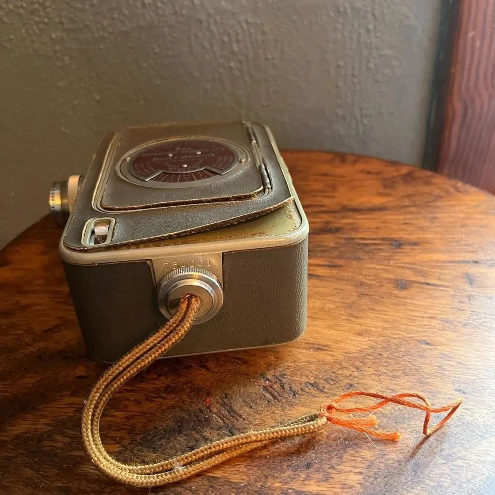 Vintage Bell and Howell 8mm Movie Magazine Camera 172